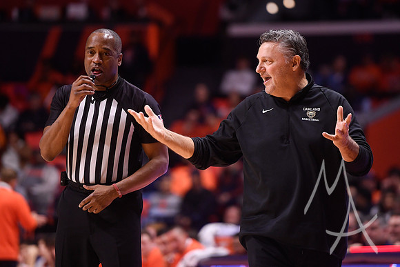 COLLEGE BASKETBALL: NOV 10 Oakland at Illinois