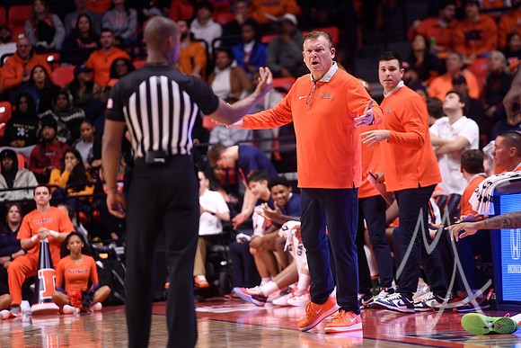 COLLEGE BASKETBALL: NOV 10 Oakland at Illinois