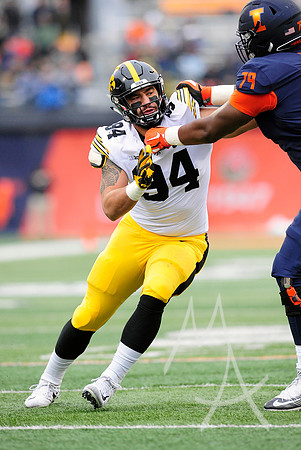 COLLEGE FOOTBALL: NOV 17 Iowa at Illinois