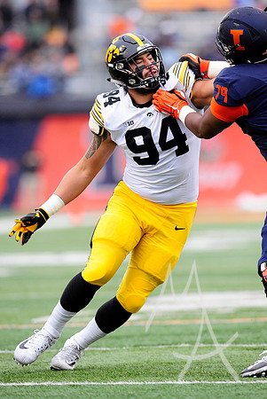 COLLEGE FOOTBALL: NOV 17 Iowa at Illinois