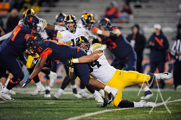 COLLEGE FOOTBALL: NOV 17 Iowa at Illinois