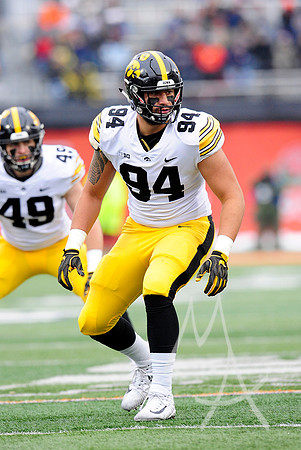 COLLEGE FOOTBALL: NOV 17 Iowa at Illinois