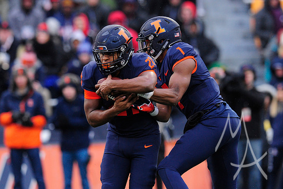 COLLEGE FOOTBALL: NOV 17 Iowa at Illinois
