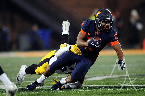 COLLEGE FOOTBALL: NOV 17 Iowa at Illinois