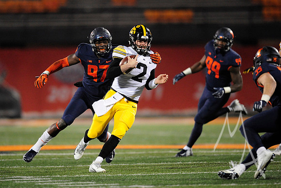 COLLEGE FOOTBALL: NOV 17 Iowa at Illinois