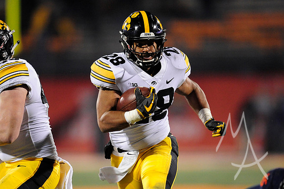 COLLEGE FOOTBALL: NOV 17 Iowa at Illinois