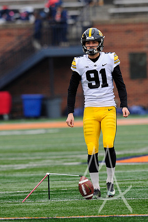 COLLEGE FOOTBALL: NOV 17 Iowa at Illinois