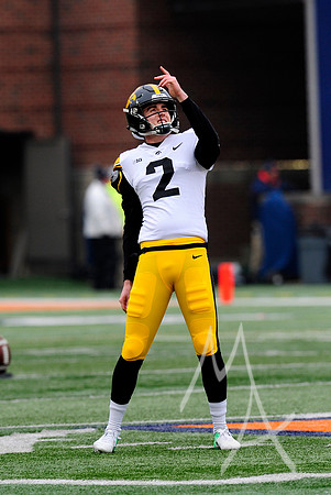 COLLEGE FOOTBALL: NOV 17 Iowa at Illinois