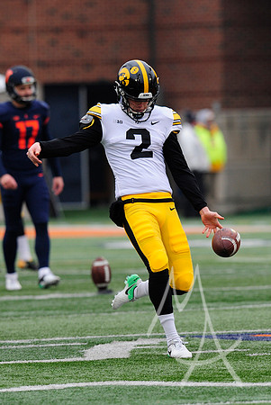 COLLEGE FOOTBALL: NOV 17 Iowa at Illinois
