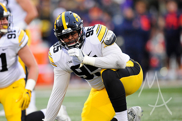 COLLEGE FOOTBALL: NOV 17 Iowa at Illinois