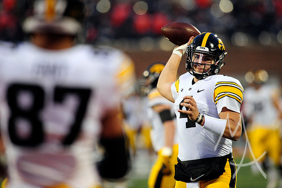 COLLEGE FOOTBALL: NOV 17 Iowa at Illinois