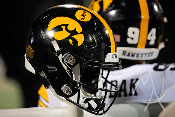 COLLEGE FOOTBALL: NOV 17 Iowa at Illinois