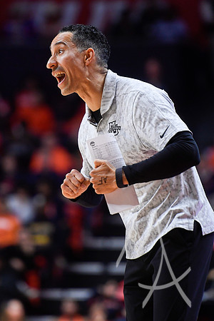 COLLEGE BASKETBALL: NOV 14 Marquette at Illinois