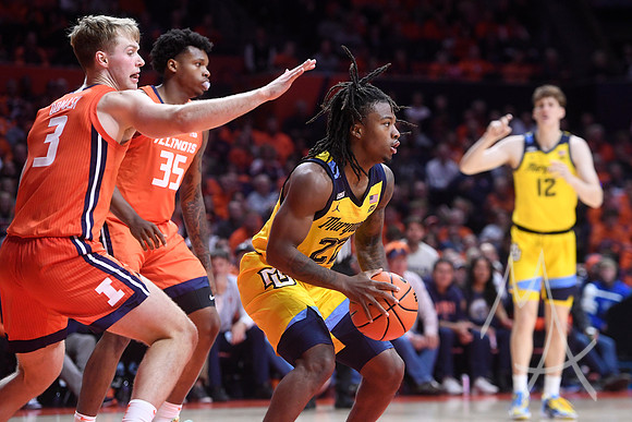 COLLEGE BASKETBALL: NOV 14 Marquette at Illinois