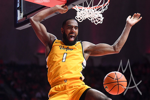 COLLEGE BASKETBALL: NOV 17 Valparaiso at Illinois