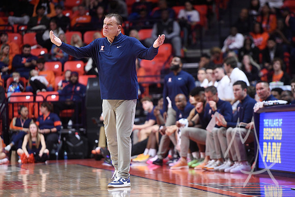 COLLEGE BASKETBALL: NOV 17 Valparaiso at Illinois