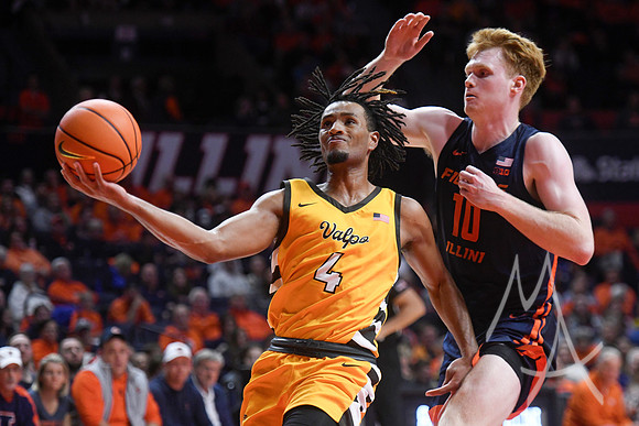 COLLEGE BASKETBALL: NOV 17 Valparaiso at Illinois
