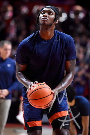 COLLEGE BASKETBALL: NOV 17 Valparaiso at Illinois