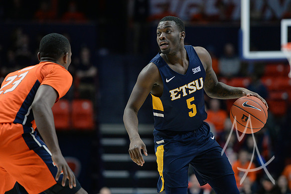 COLLEGE BASKETBALL: DEC 15 East Tennessee State at Illinois