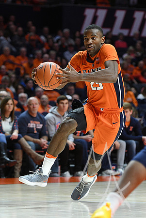 COLLEGE BASKETBALL: DEC 15 East Tennessee State at Illinois