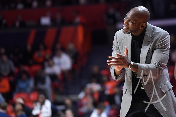 COLLEGE BASKETBALL: NOV 17 Valparaiso at Illinois