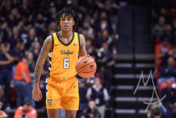 COLLEGE BASKETBALL: NOV 17 Valparaiso at Illinois