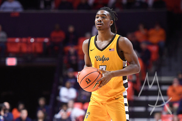 COLLEGE BASKETBALL: NOV 17 Valparaiso at Illinois