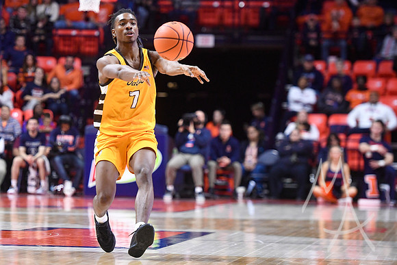 COLLEGE BASKETBALL: NOV 17 Valparaiso at Illinois