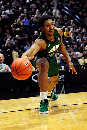 COLLEGE BASKETBALL: DEC 20 Ohio at Purdue