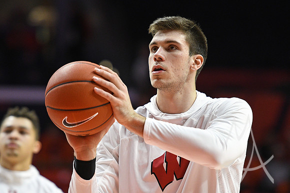COLLEGE BASKETBALL: JAN 23 Wisconsin at Illinois