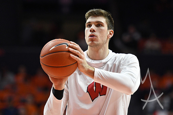 COLLEGE BASKETBALL: JAN 23 Wisconsin at Illinois