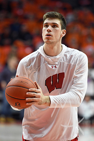 COLLEGE BASKETBALL: JAN 23 Wisconsin at Illinois