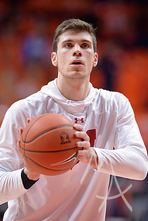 COLLEGE BASKETBALL: JAN 23 Wisconsin at Illinois
