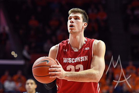 COLLEGE BASKETBALL: JAN 23 Wisconsin at Illinois