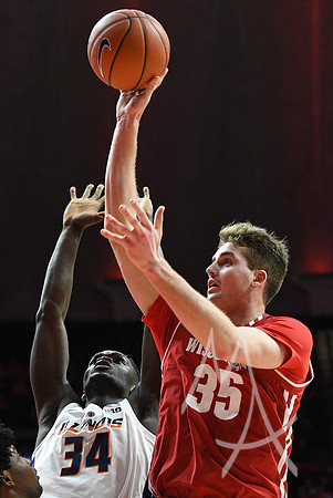 COLLEGE BASKETBALL: JAN 23 Wisconsin at Illinois