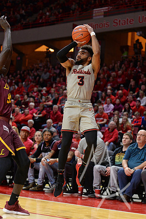 COLLEGE BASKETBALL: FEB 02 Loyola-Chicago at Illinois State
