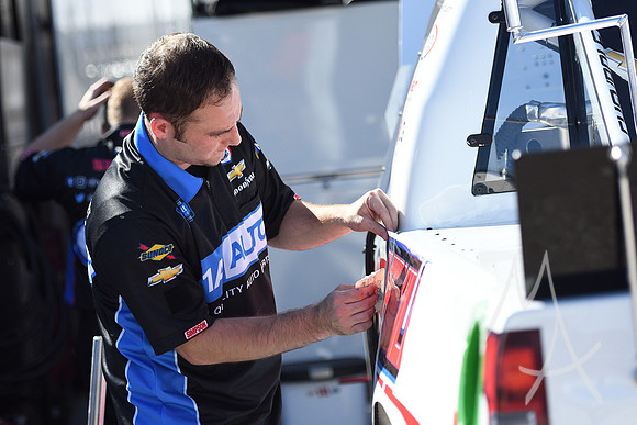 AUTO: FEB 28 NASCAR Gander Outdoors Truck Series - Strat 200
