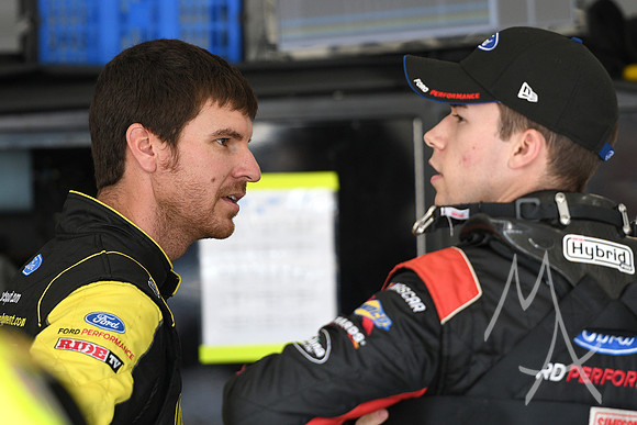 AUTO: FEB 28 NASCAR Gander Outdoors Truck Series - Strat 200