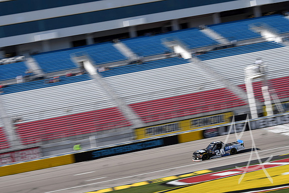 AUTO: FEB 28 NASCAR Gander Outdoors Truck Series - Strat 200