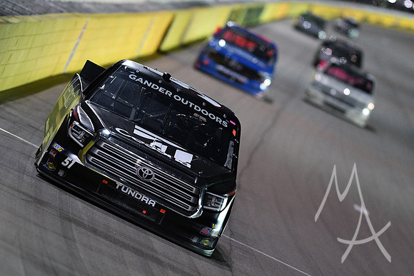 AUTO: MAR 01 NASCAR Gander Outdoors Truck Series - Strat 200