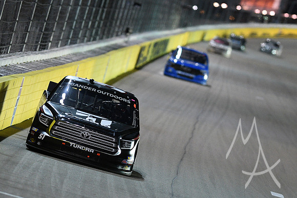 AUTO: MAR 01 NASCAR Gander Outdoors Truck Series - Strat 200