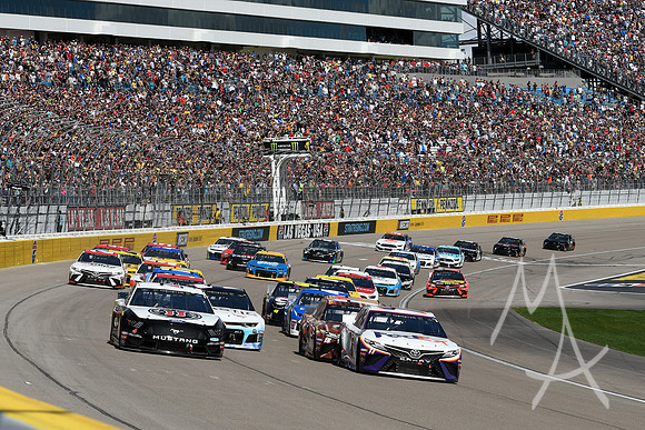 AUTO: MAR 03 Monster Energy NASCAR Cup Series - Pennzoil 400