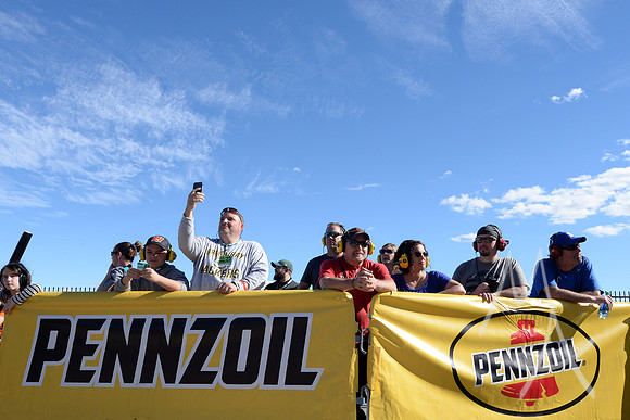 AUTO: MAR 03 Monster Energy NASCAR Cup Series - Pennzoil 400