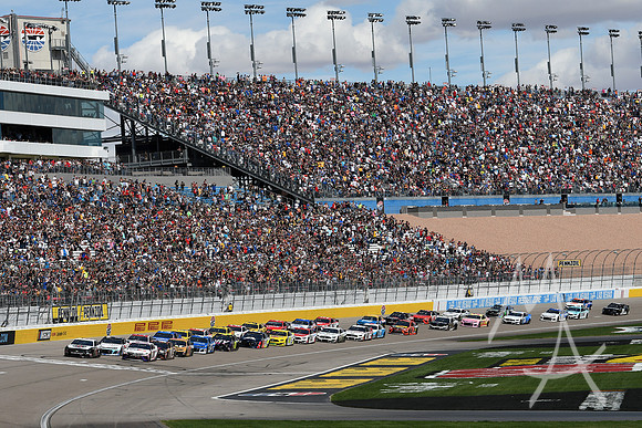 AUTO: MAR 03 Monster Energy NASCAR Cup Series - Pennzoil 400