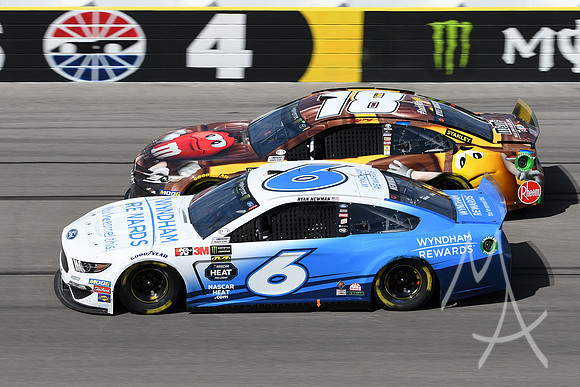 AUTO: MAR 03 Monster Energy NASCAR Cup Series - Pennzoil 400