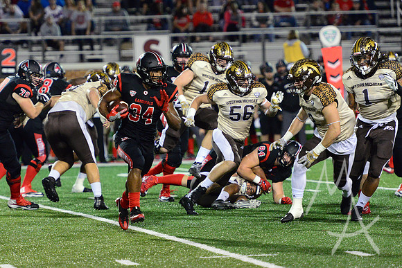NCAA FOOTBALL: NOV 01 Western Michigan at Ball State