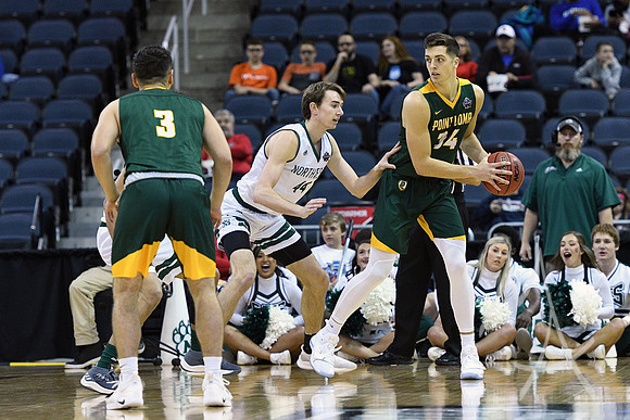 NCAA BASKETBALL: MAR 30 Div II Men's Championship - Northwest Missouri State v Point Loma