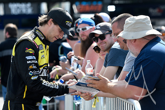 AUTO: JUN 04 NASCAR Cup Series Enjoy Illinois 300 Presented by TicketSmarter
