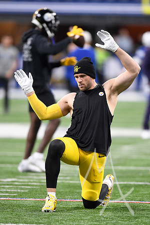 NFL: DEC 16 Steelers at Colts