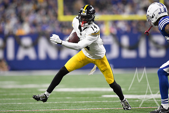 NFL: DEC 16 Steelers at Colts